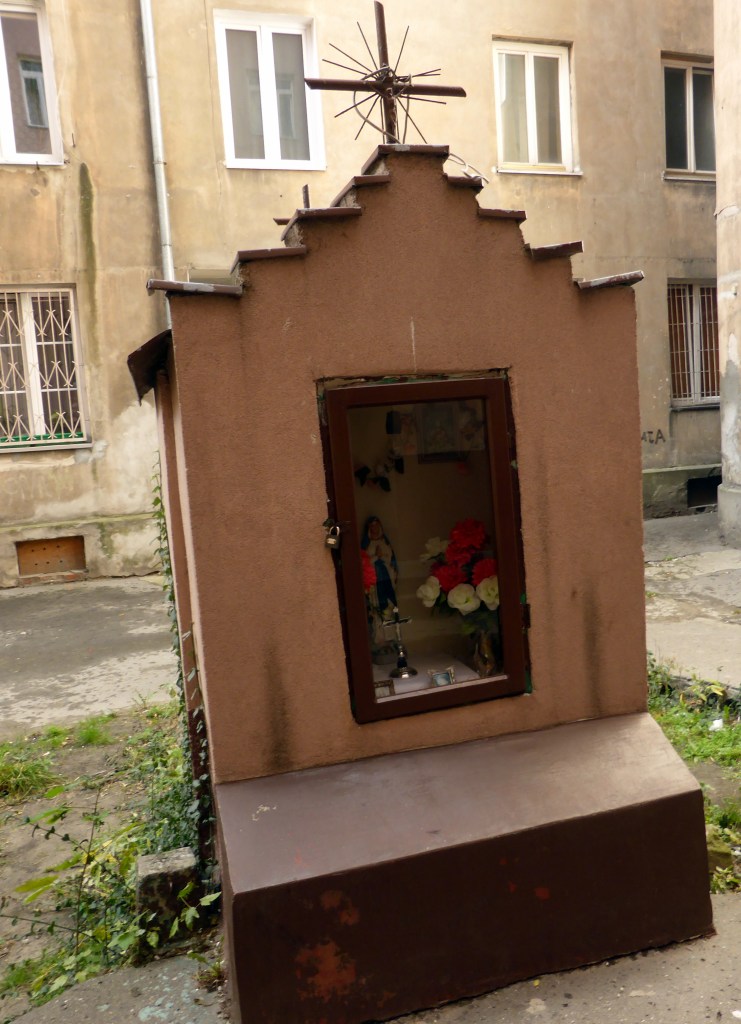 Warsaw shrines